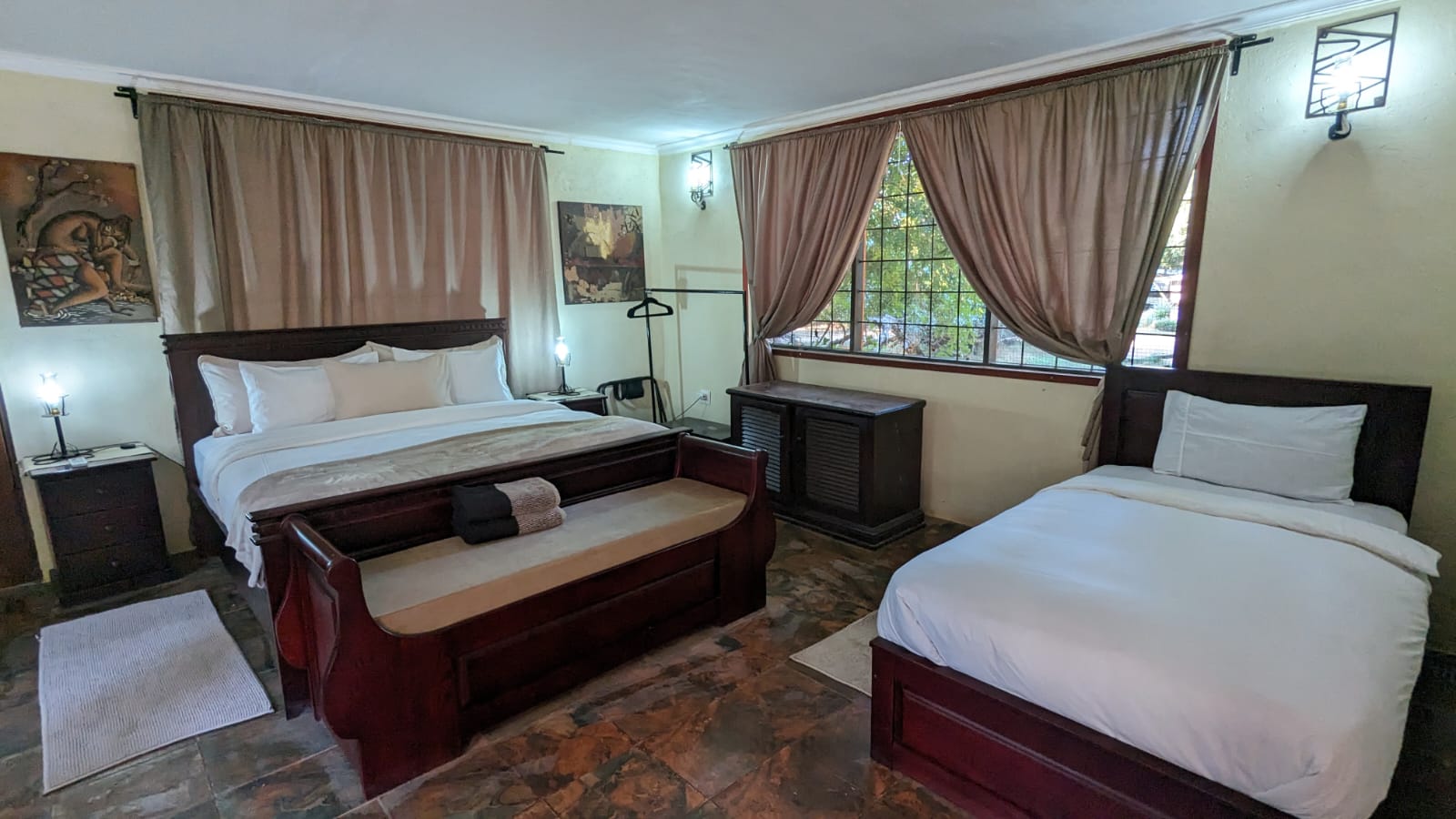 Croc-Valley-Lodge-twin-rooms